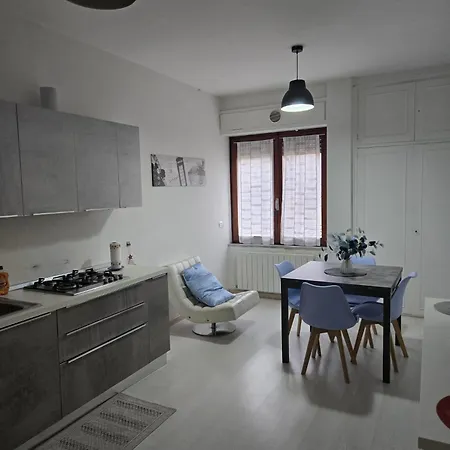 Casa Roncalli 19-a *